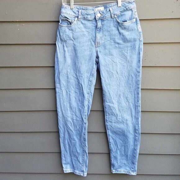 BDG Denim - BDG Mid Rise Skinny Jeans size 28